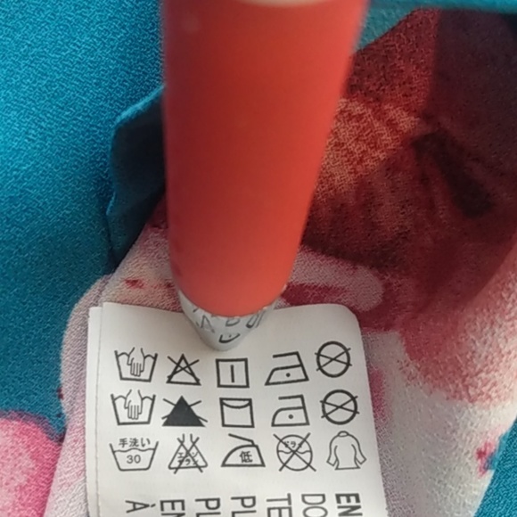 Forever 21 women's floral long sleeve shorts rumper size 2X green, red flowers - Picture 9 of 11